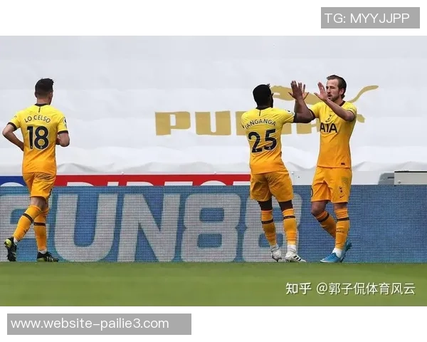 凯恩的传奇之路:从天才少年到足球巨星的辉煌历程与成就 凯恩的传奇之路:从天才少年到足球巨星的辉煌历程与成就