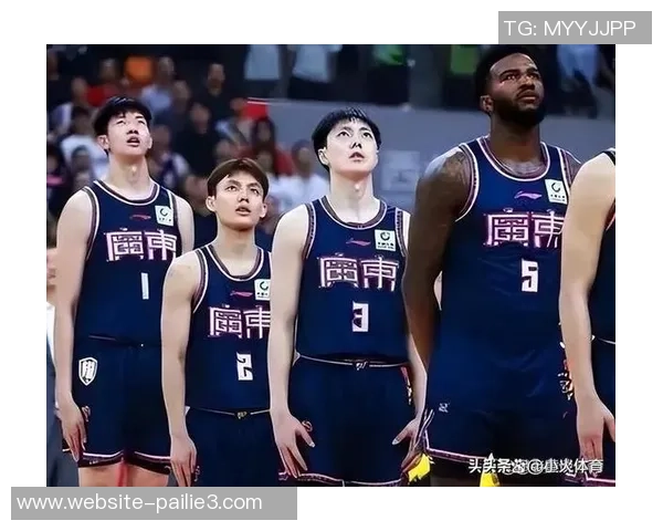 广州男篮与新疆男篮激战正酣谁能在这场对决中笑到最后 广州男篮与新疆男篮激战正酣谁能在这场对决中笑到最后